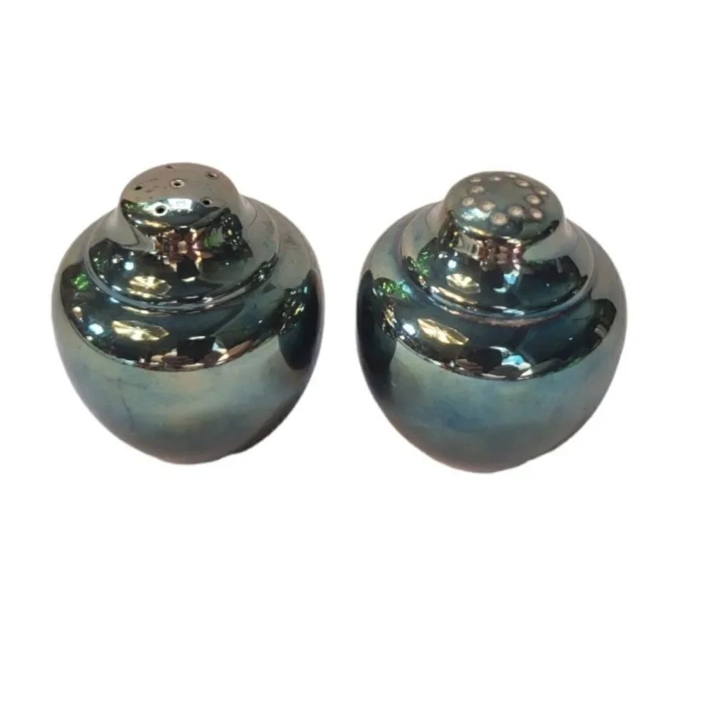 Vintage International Silver Wm. Rogers Salt Pepper Shakers Silver-Plated